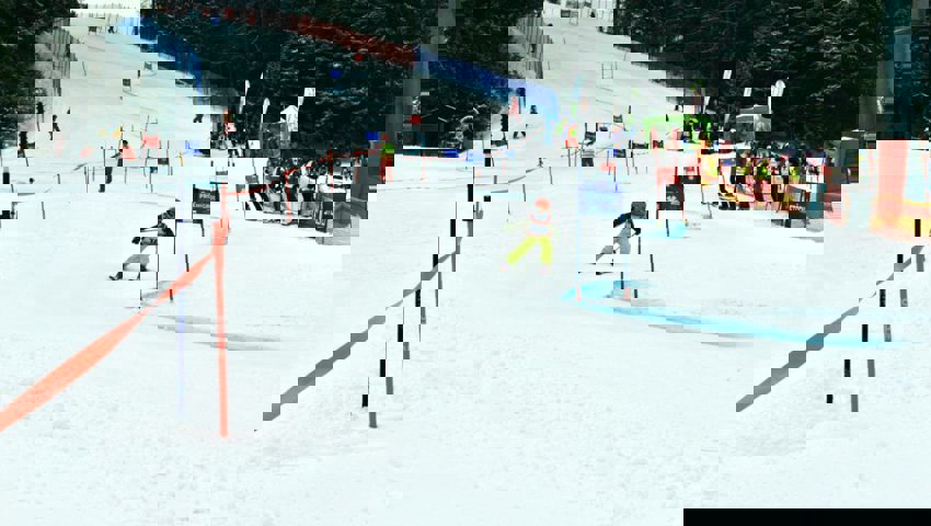  Für die jüngsten Teilnehmer ist der Grand Prix Migros ein Erlebnis. Besonders, wenn man wie Mengia Ruth Kobelt aus Grabserberg unter die ersten Vier fährt und sich somit die Finalteilnahme sichert. Bild. Christiana Sutter