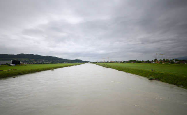 Starke Niederschläge: Rheinvorländer vorsorglich gesperrt