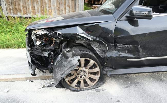Angetrunken Unfall verursacht: 45'000 Franken Schaden