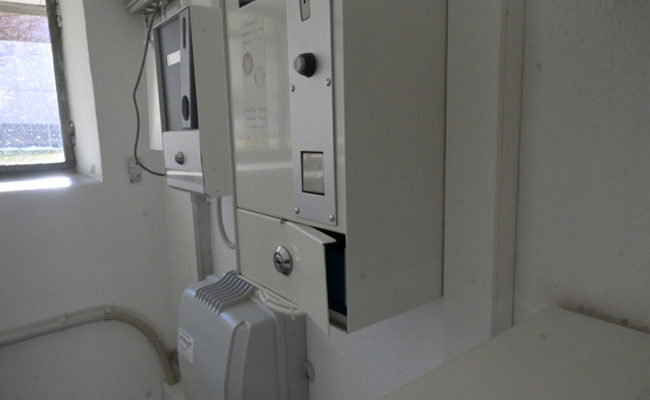 Dieb versuchte vergebens, den Münzautomat einer Waschmaschine aufzubrechen