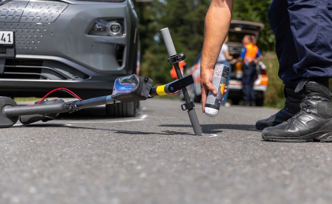 E-Scooter und Auto zusammengestossen – 16-Jähriger schwer verletzt