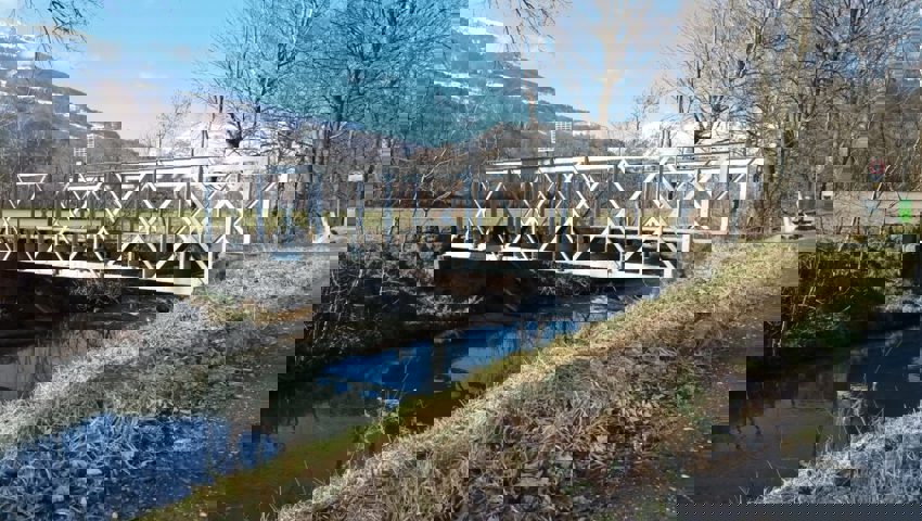  Die alte Stahlbrücke beim Tomelisgraben soll versetzt werden. 