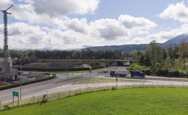 Fehlende Infrastruktur ergänzen: Veloweg und zwei Kreisel in Planung