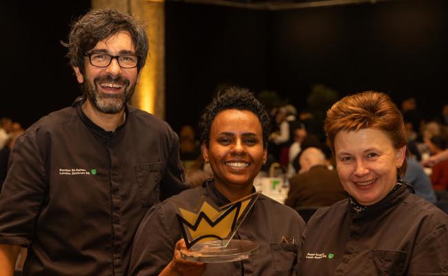 Krone für das Küchenteam des Landwirtschaftlichen Zentrums