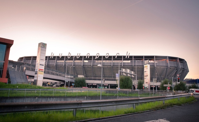 Stadion-Schriftzug sollte auf Sennwalder Firmendach leuchten – warum daraus nichts wird