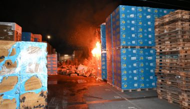 In Flums brannte ein Lager mit Isolationsplatten - die Ursache wird ermittelt