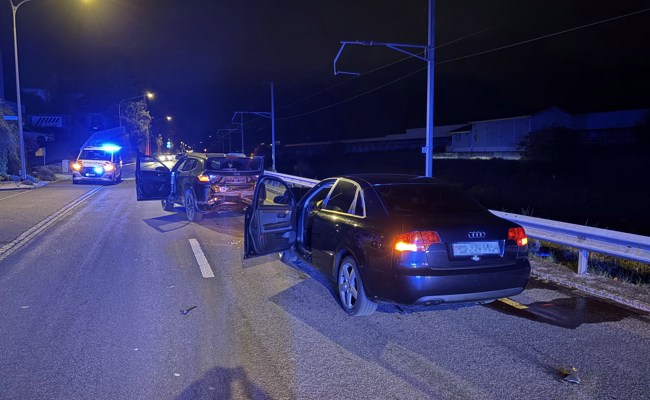 Auffahrkollision mit drei Autos: Zwei Verletzte und 20’000 Franken Schaden