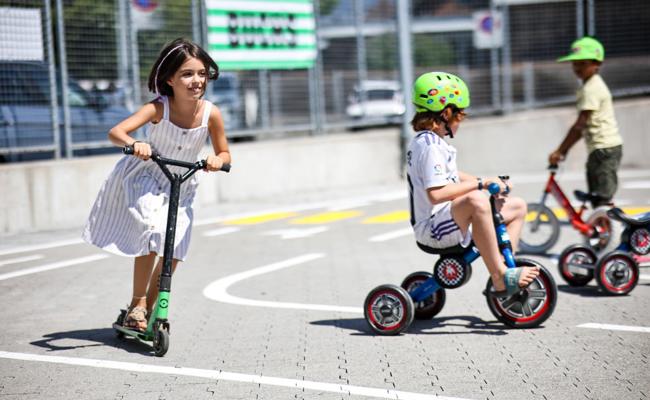 Spielfreude am Eröffnungstag des neuen Begegnungsorts