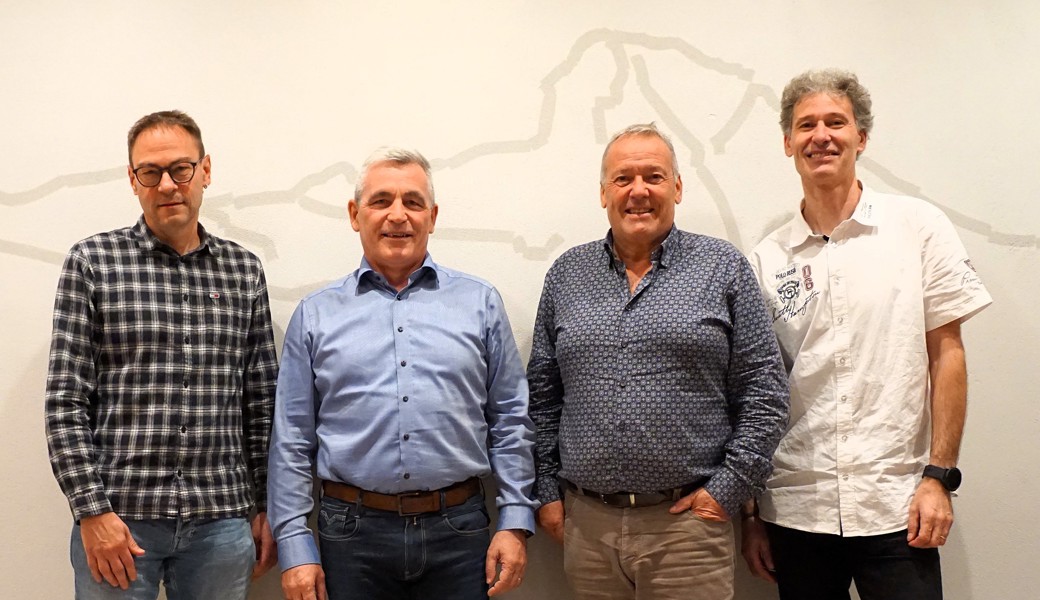 Von links: Manuel Schöb (neues Vorstandsmitglied), Andreas Bernold (neuer Präsident des Trägervereins), Fredy Schöb (bisheriger Präsident) sowie André Fernandez (Präsident Lenkungsausschuss). 