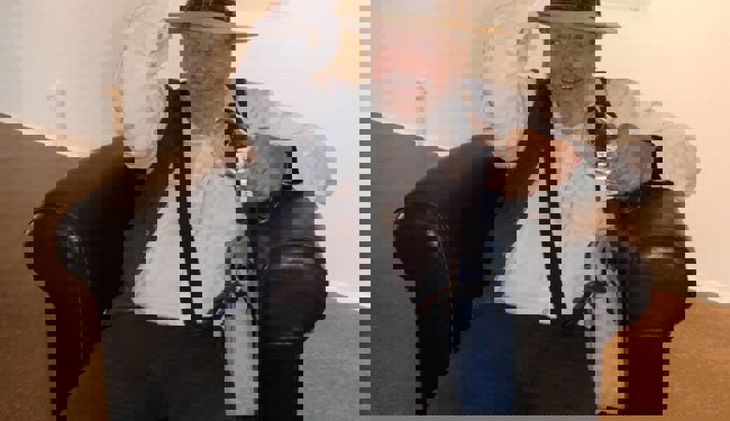  Anlässlich der Vernissage freute sich der Künstler Leo Grässli über die vielen Besucher seiner Ausstellung. 