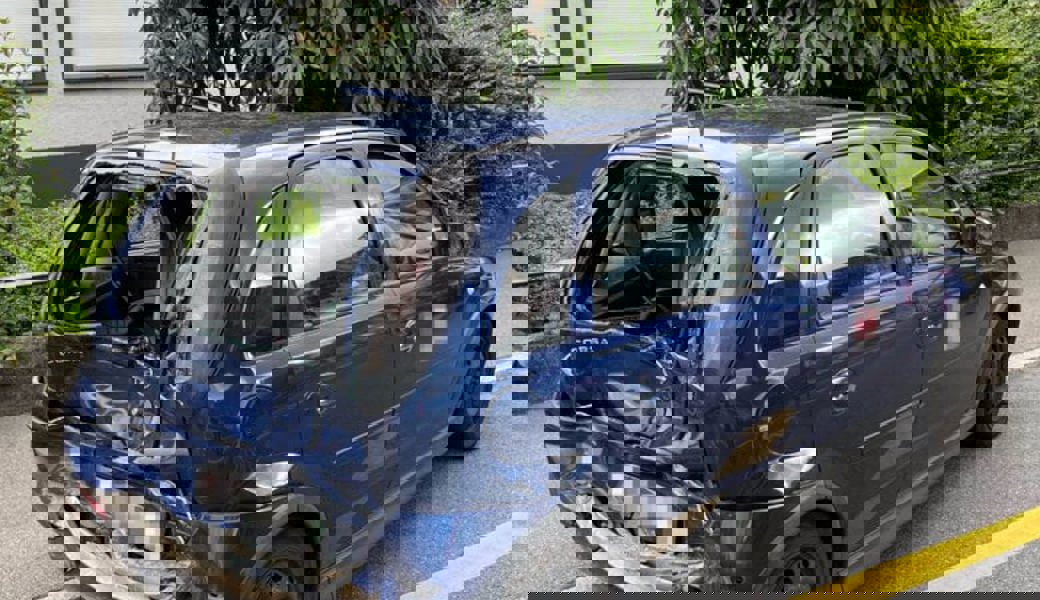  Das Auto des beim Unfall verletzten Fahrzeuglenkers wurde schwer beschädigt. 