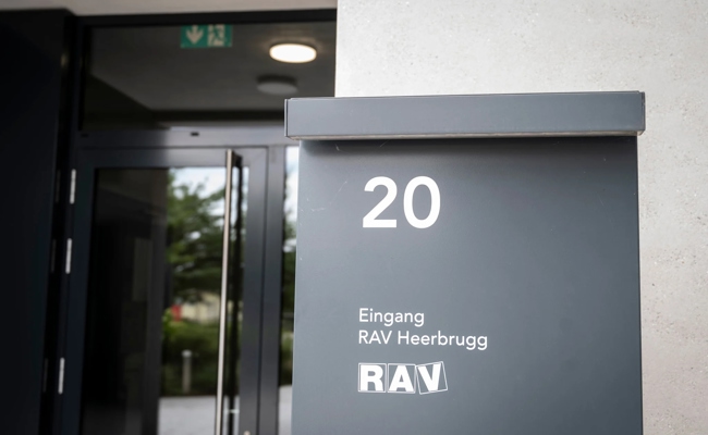 Führungskrise bei den RAV: Leiter der Arbeitslosenversicherung beurlaubt