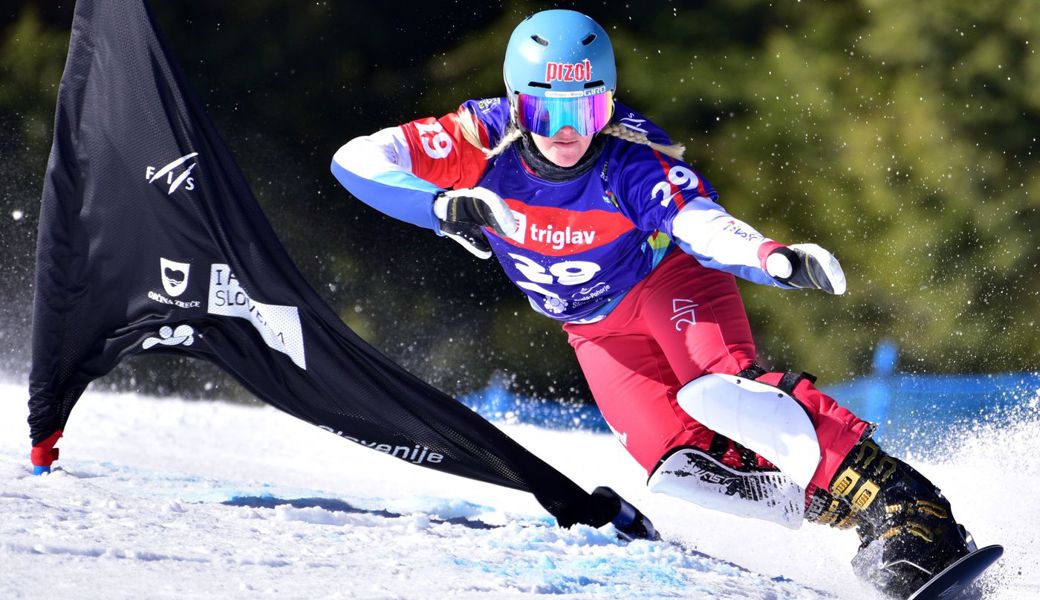 In Topform: Julie Zogg gewinnt den Parallelslalom von Bannoye. Igor Kupljenik / EPA