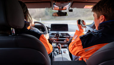Maskierter Mann überfällt Tankstellenshop