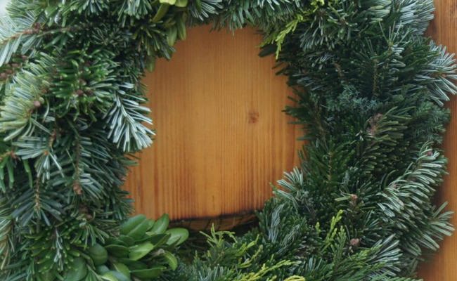 Gartentipp: Mit selbst gebastelten Kränzen die Winterzeit aufhübschen