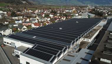 Jansen AG macht vorwärts beim grünen Strom und baut Photovoltaikanlage massiv aus