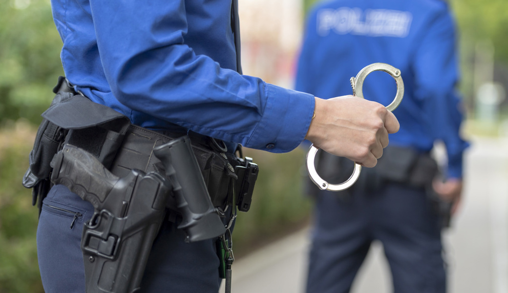  Schiessunfall in Trun: Die Kantonspolizei Graubünden nahm einen Mann fest. 