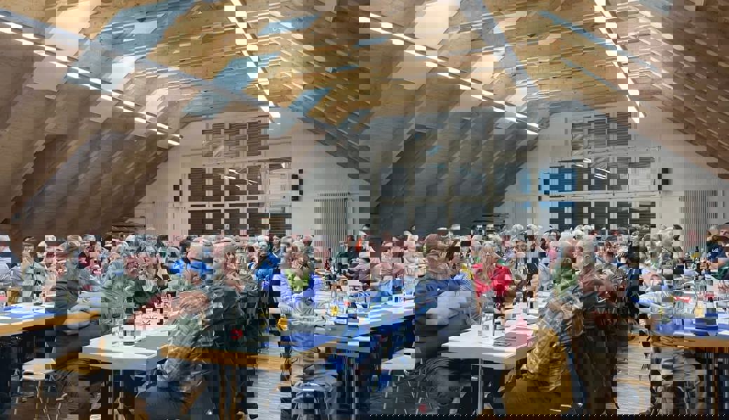  Die HV war dieses Jahr besonders gut besucht. Immerhin galt es, die Rollen fürs neue Stück zu besetzen – und die über 30 Sprechrollen gleich doppelt. 