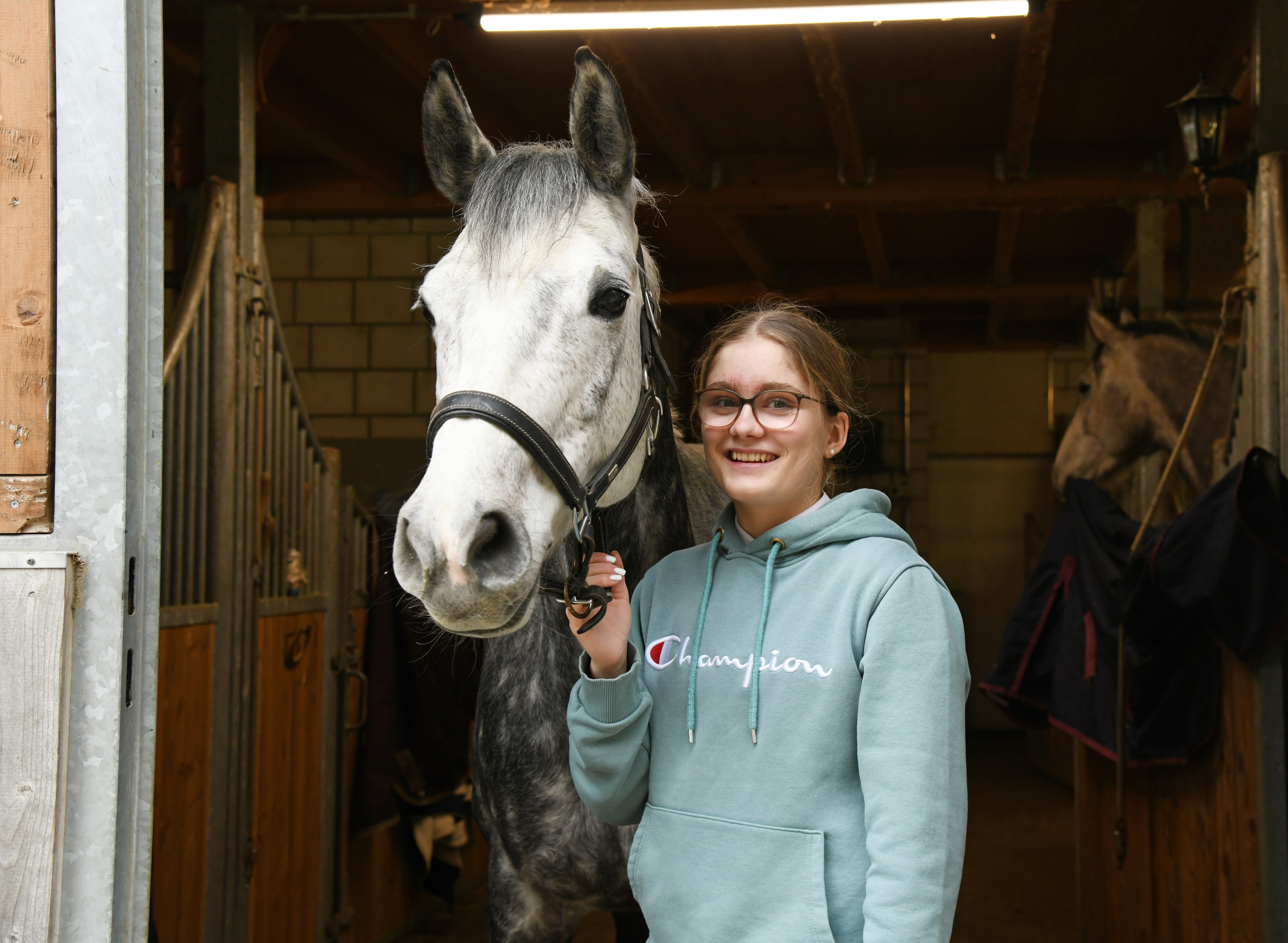 Diese Schülerin organisiert ein Reitturnier als Abschlussarbeit