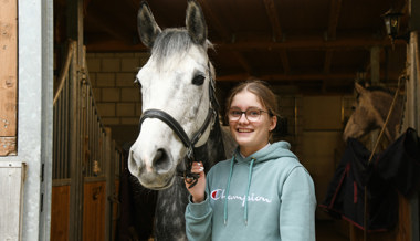 Diese Schülerin organisiert ein Reitturnier als Abschlussarbeit