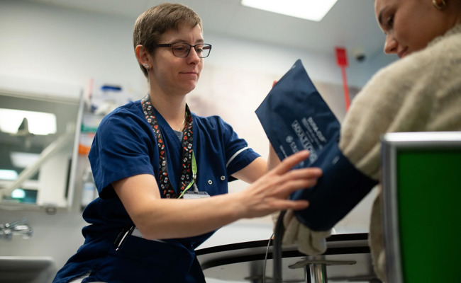 Zwischen Schluckauf und Schlaganfall: Wer im St.Galler Notfallzentrum warten kann – und wer nicht