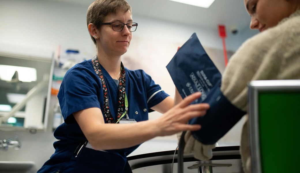 Zwischen Schluckauf und Schlaganfall: Wer im St.Galler Notfallzentrum warten kann – und wer nicht