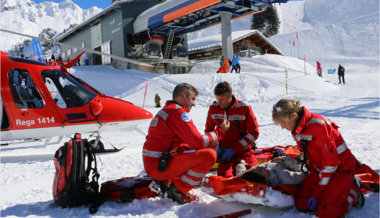 Skifahrer gerammt: Noch an Unfallstelle verstorben