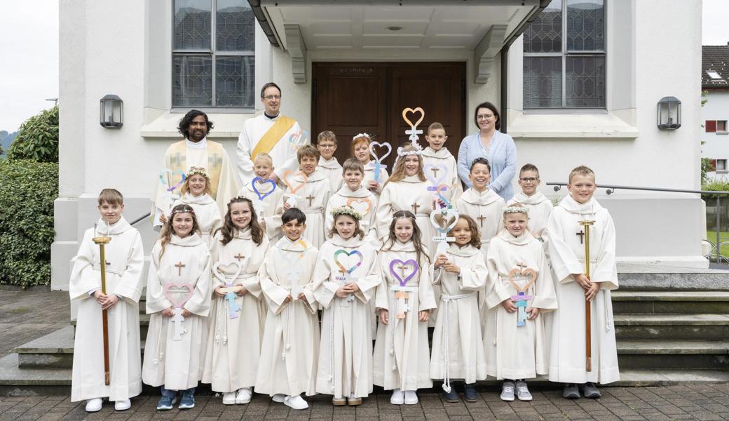 Glücklich und zufrieden: Erstkommunion in der Katholischen Kirche Azmoos
