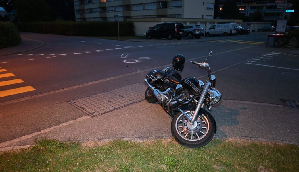 60-jähriger Motorradfahrer verletzt sich in Bad Ragaz bei Kollision mit Auto