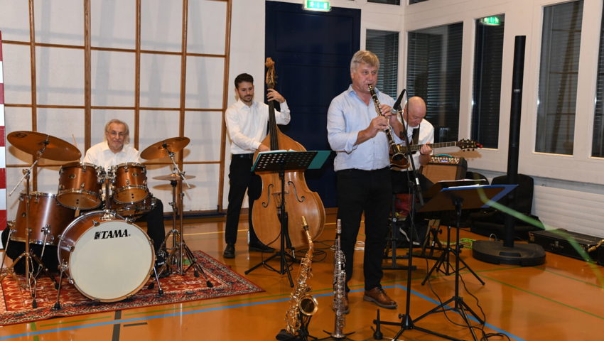  Beni Dürr &amp; Friends unterhielten musikalisch.