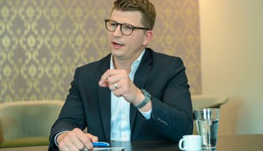 Fingierte Verletzungen, falsche Identitäten: Mike Egger will gegen Sozialbetrug vorgehen
