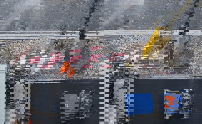 Die Arbeiten an der Poststrasse zwischen Trübbach und Azmoos sind wieder im Gange