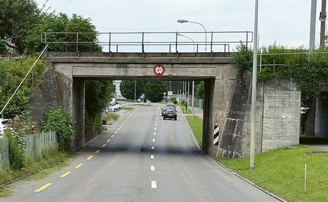 Fahrverbot missachtet: Polizei verteilt 52 Bussen
