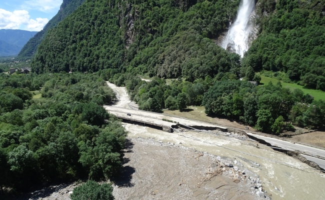 Unwetter im Misox – drei Personen vermisst