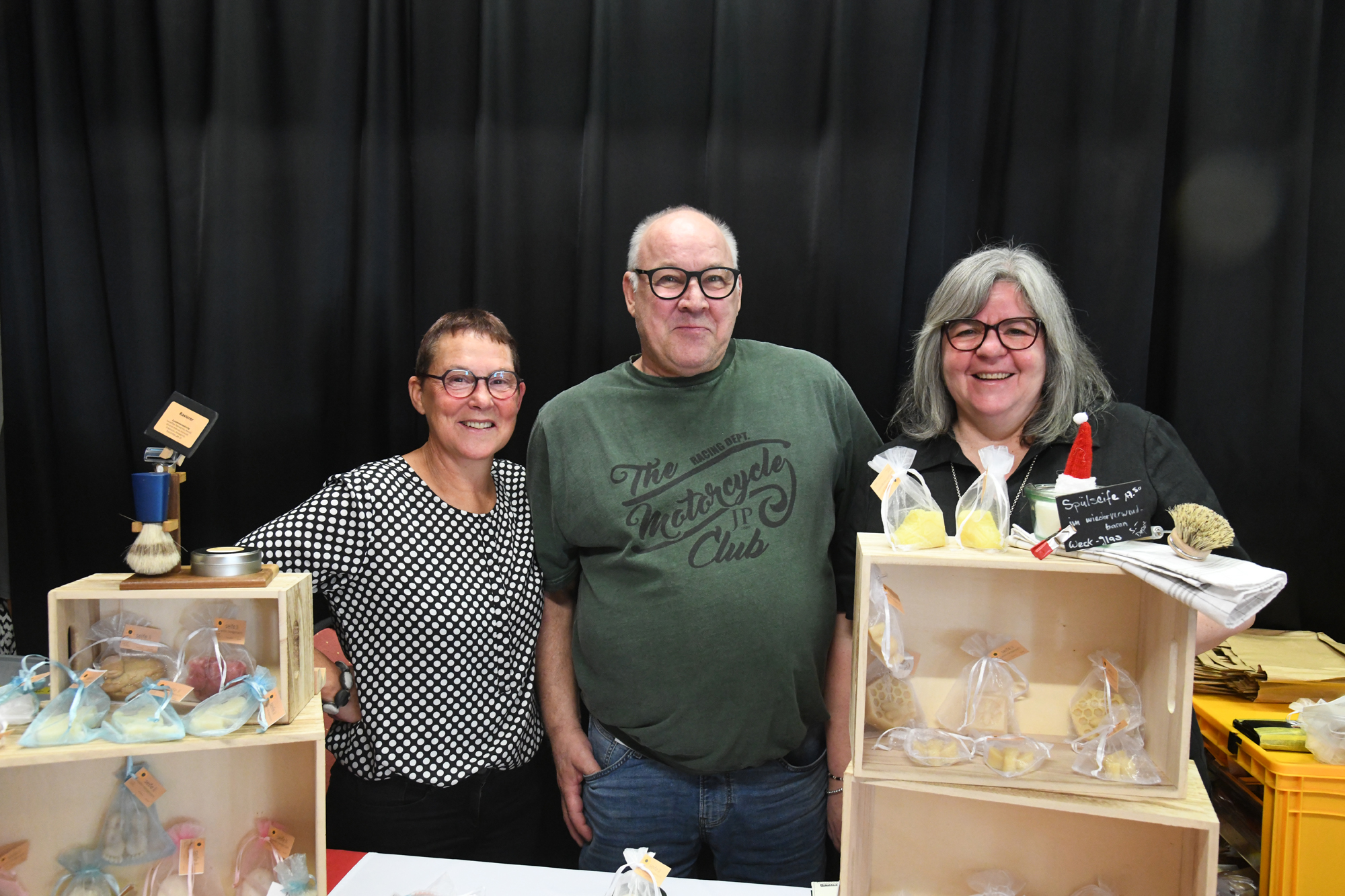 Beliebter Begegnungstreffpunkt und Geschenkartikel aus dem Dorf