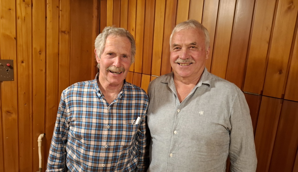 Felix Wessner (links) und Jakob Dürr wurden für ihre herausragende Mitgliedschaft von jeweils 50 Jahren geehrt.