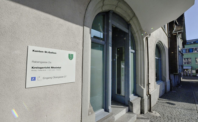 Zu fast vier Jahren Haft verurteilt: IV-Betrügerin arbeitete sogar im Rebberg