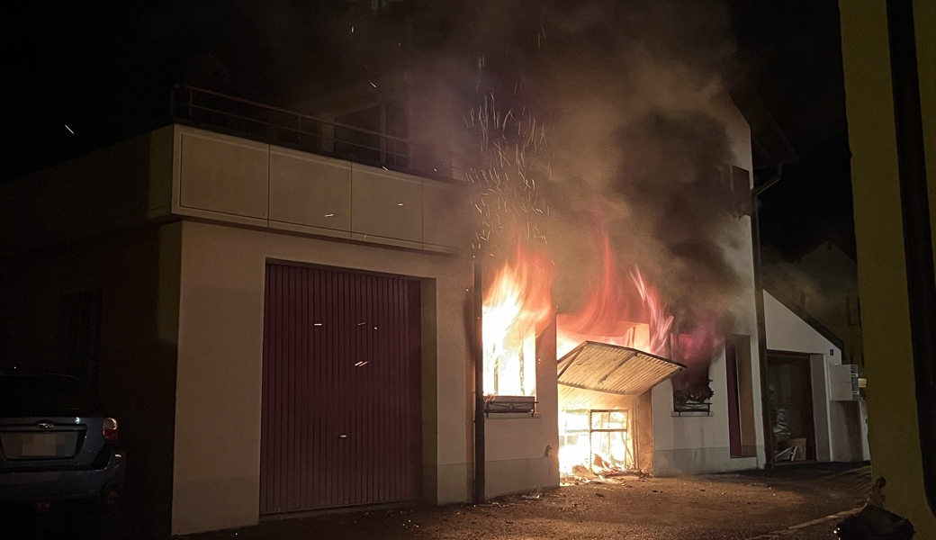 Warum es brannte, ist noch unklar.  Warum es brannte, ist noch unklar.