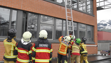 Theorie und Praxis für Feuerwehrleute