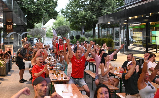 Jubel fürs erste Goal der Schweizerinnen