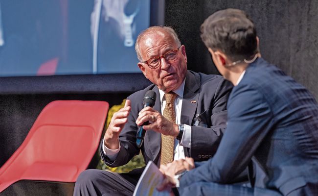 «Führungskräfte müssen vielseitig sein wie ein Taschenmesser sein»