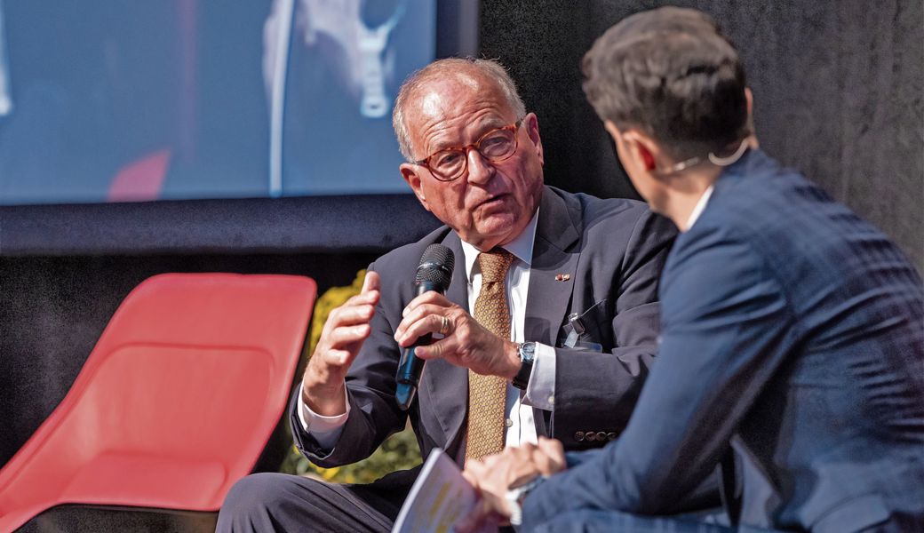 Der geopolitische Experte Wolfgang Ischinger (links) im Gespräch mit Moderator Tobias Müller. Bild: Daniel Schwendener