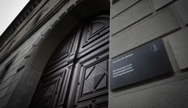 Freundin brutal umgebracht: Täter taucht vor Verhandlung ab