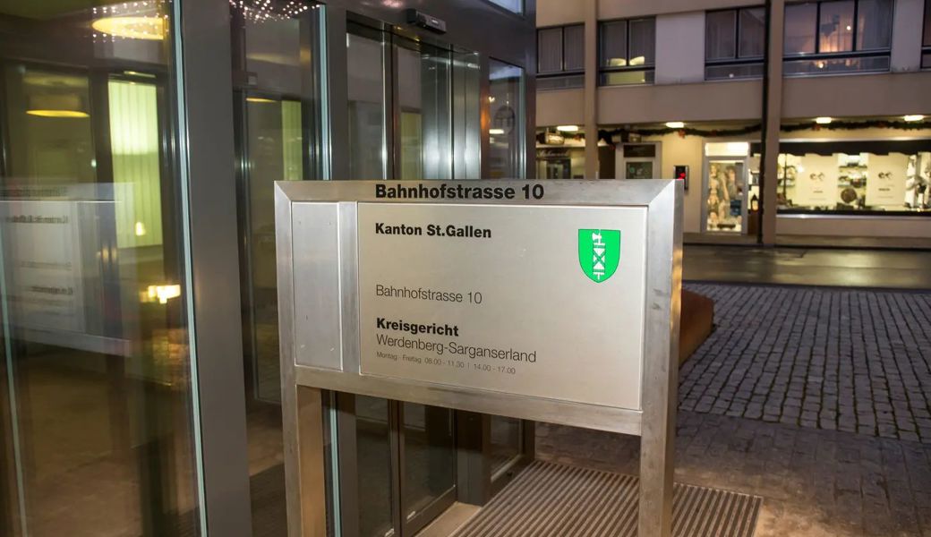 Das Kreisgericht hält dem fehlbaren ehemaligen Steueramtsleiter zugute, dass er während des gesamten Verfahrens geständig, einsichtig und reuig war.