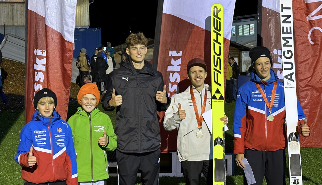 Das OSSV-Team (von links): Ronny Dürr, Dario Lemmenmeier, Micha Sturm, Simon Ammann, Lars Künzle.