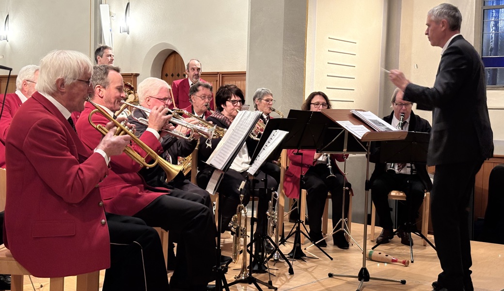 Ungewöhnlicher Konzertauftritt mit neuem und altem Dirigenten