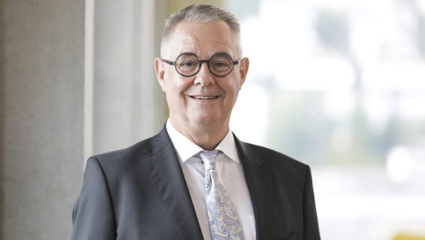 31. Oktober: Lothar Ritter, einst Rektor der Interstaatlichen Hochschule für Technik Buchs NTB, geht in Pension. 31. Oktober: Lothar Ritter, einst Rektor der Interstaatlichen Hochschule für Technik Buchs NTB, geht in Pension.