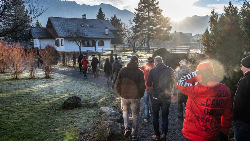  Unterwegs wurden die Themen anhand von konkreten Beispielen besprochen.