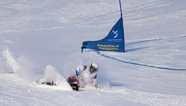Alpin-Snowboarderin Julie Zogg verpasst in Scuol den Heimsieg nur knapp