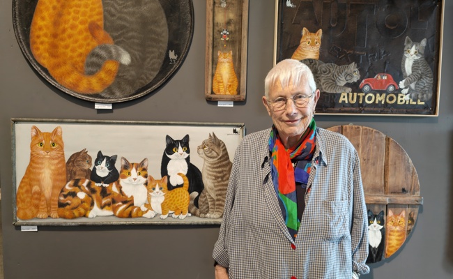 Zauber der Tierwelt in farbenprächtigen Werken eingefangen